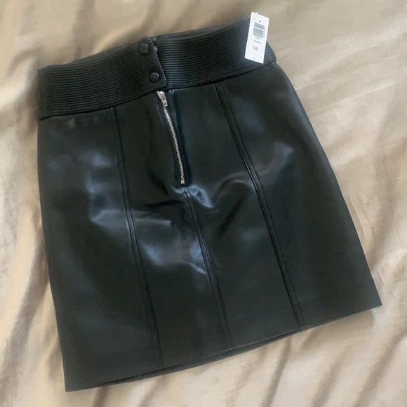 Wilfred Lolita Black Leather Skirt - Picture 5 of 5
